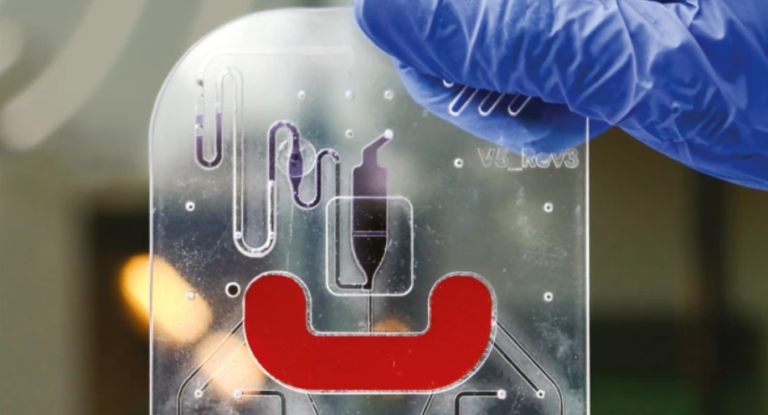 photo of microfluidic device